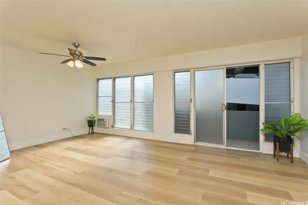 909 University Avenue # 211, Honolulu