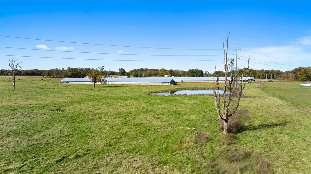 15165 Peterson Road, Gentry