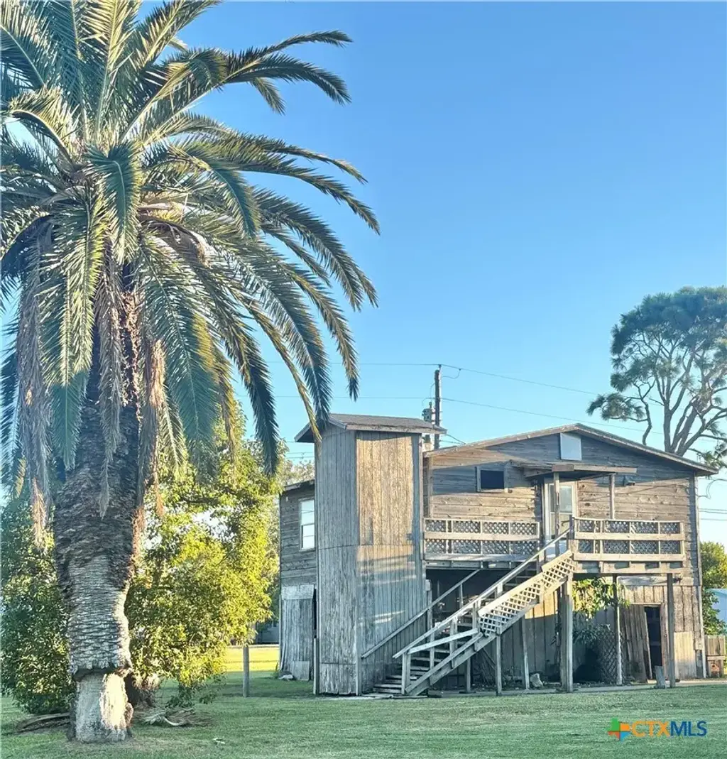 509 N 9th Street, Port O'Connor