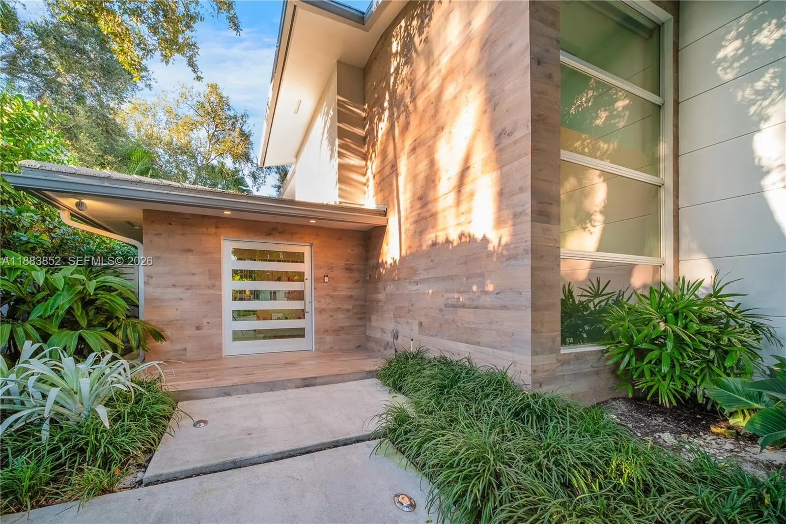 Photo of Listing #A11883852