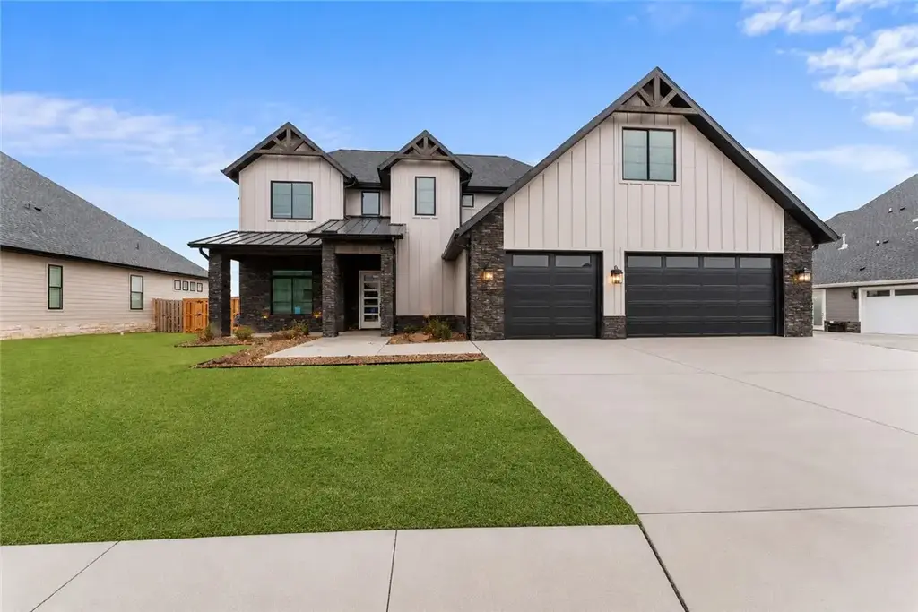 871 Greenhorn Street, Bentonville