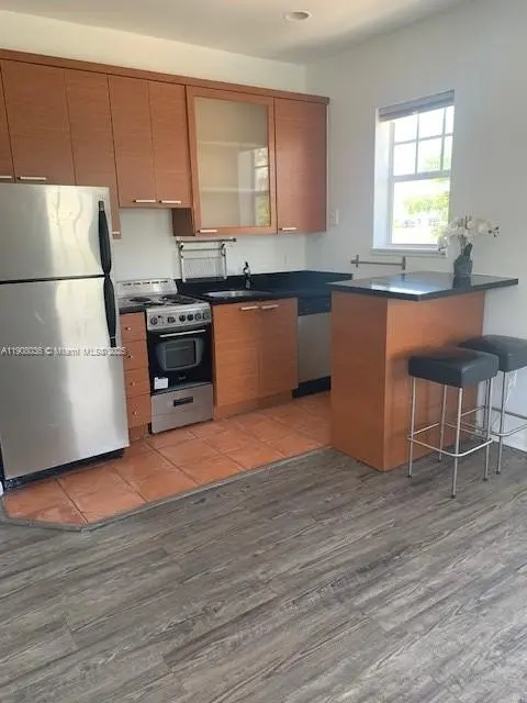 Photo of Listing #A11908036