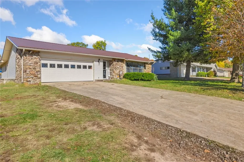 709 Gipson Road, Harrison