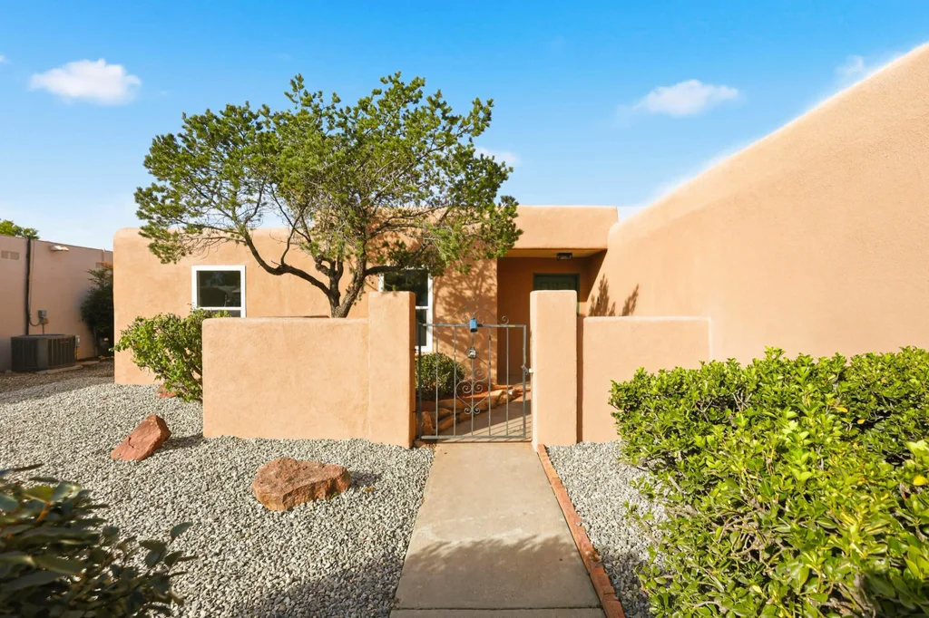 3815 Erbbe Street Ne, Albuquerque