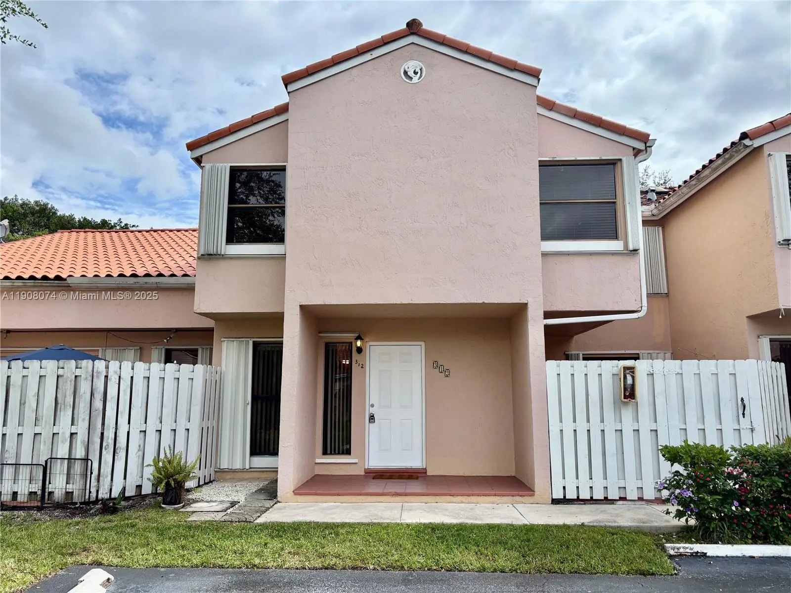 Photo of Listing #A11908074