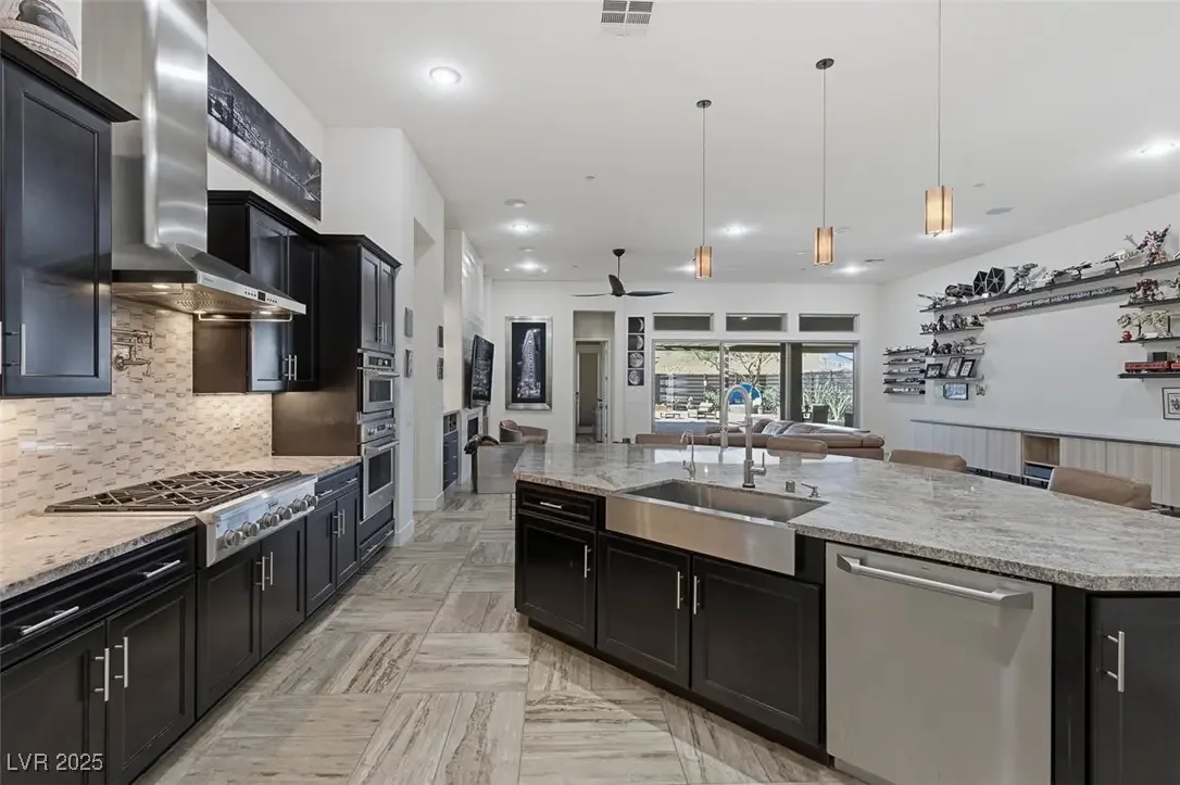 Photo of Listing #2732410