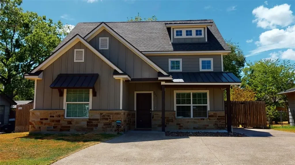 302 Gilchrist, College Station