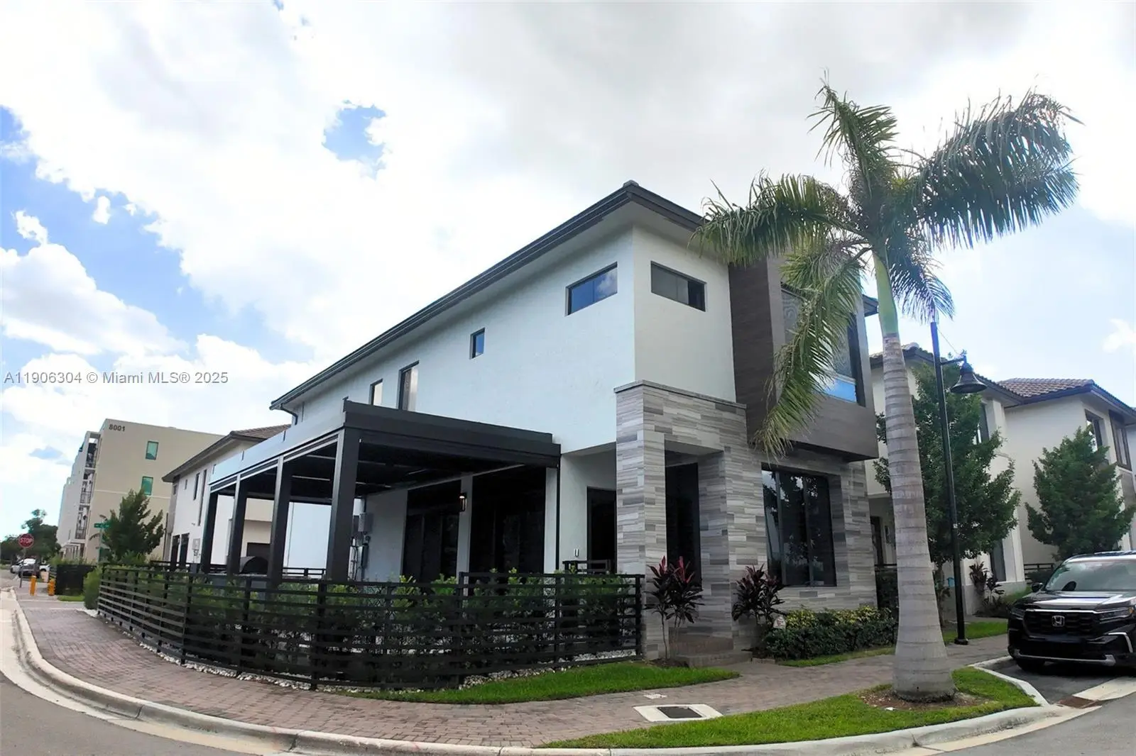 Photo of Listing #A11906304