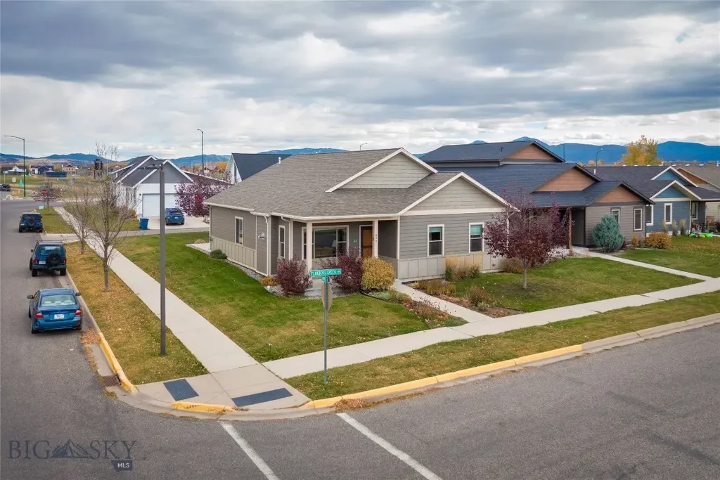 890 Flanders Creek Avenue, Bozeman