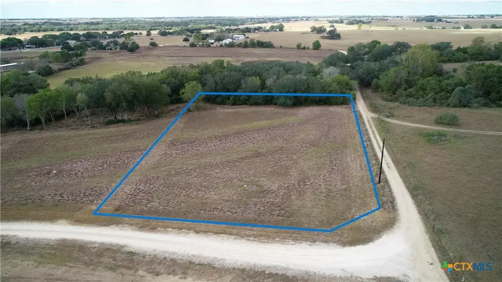 511 Cr 362 Lot 1, Shiner