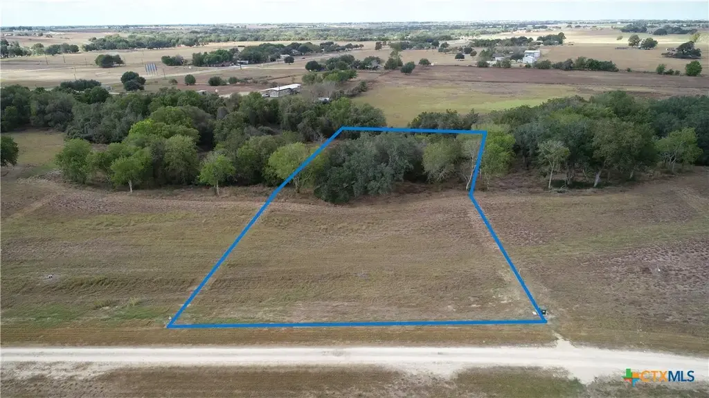 511 Cr 362 Lot 3, Shiner
