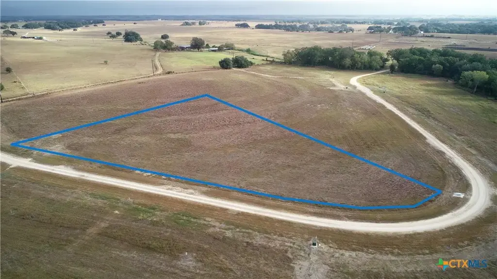 511 Cr 362 Lot 11, Shiner
