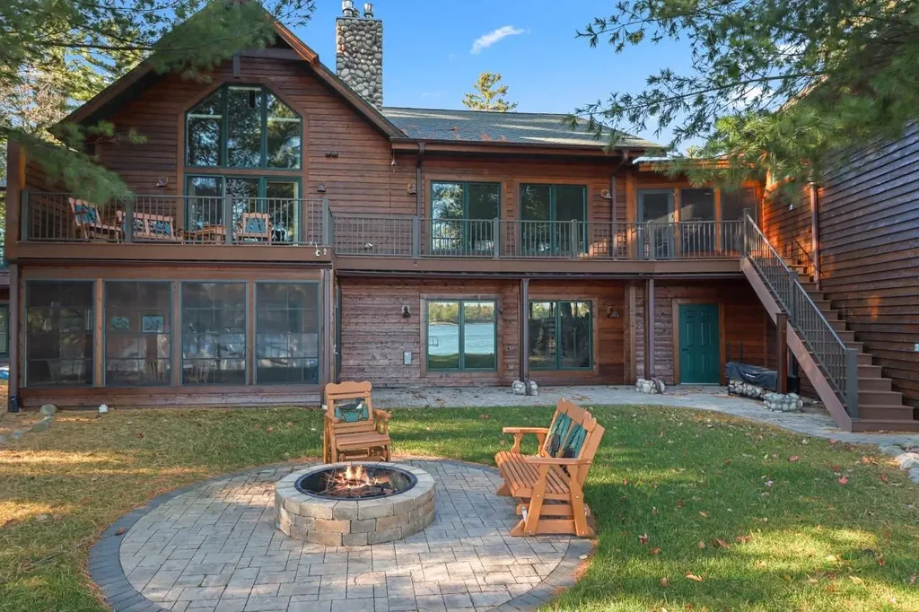 5627 Seybold Rd # 2, Manitowish Waters