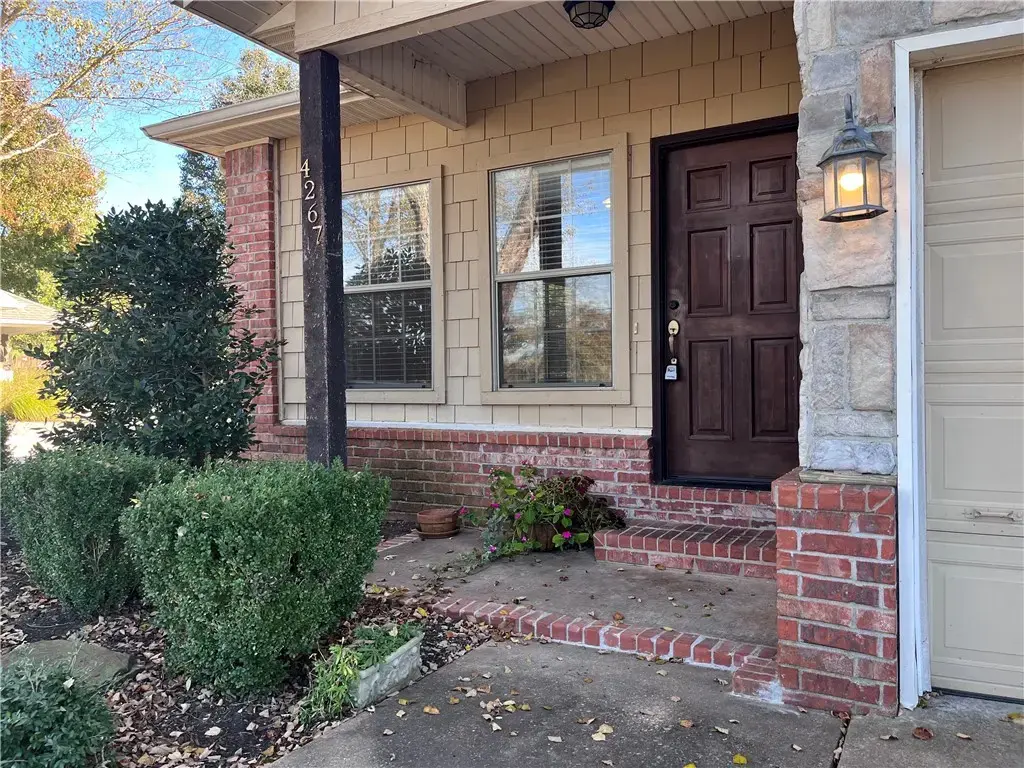 4267 E Mission Boulevard, Fayetteville