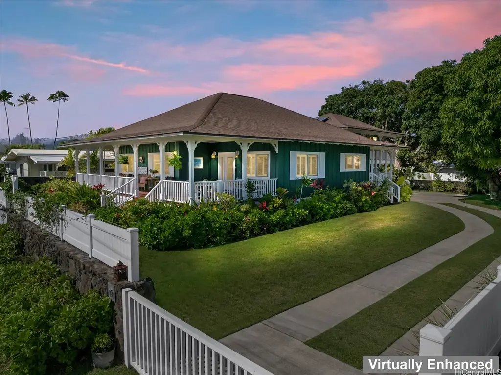 160 Ulupa Street, Kailua