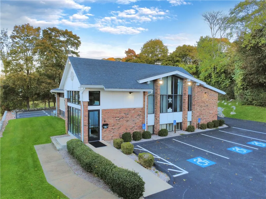 80 Beach St, Westerly