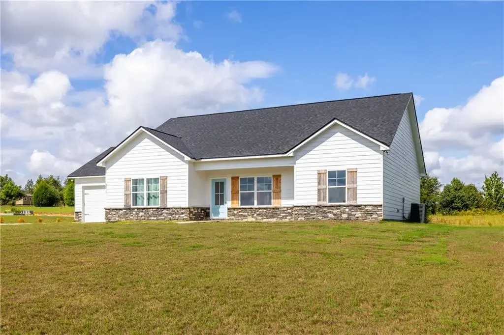 813 Lee Rd 205, Salem