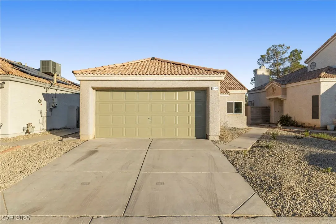 Photo of Listing #2713439