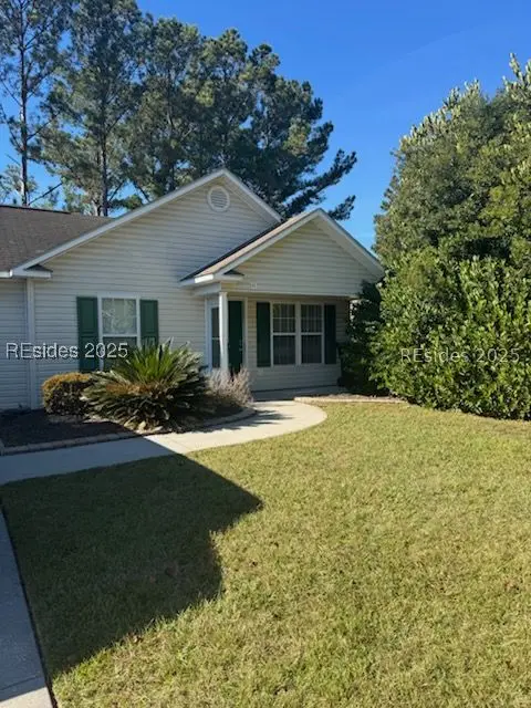 65 Sandy Pointe Drive, Bluffton