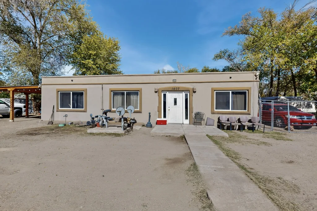 1407 De Baca Circle Sw, Albuquerque