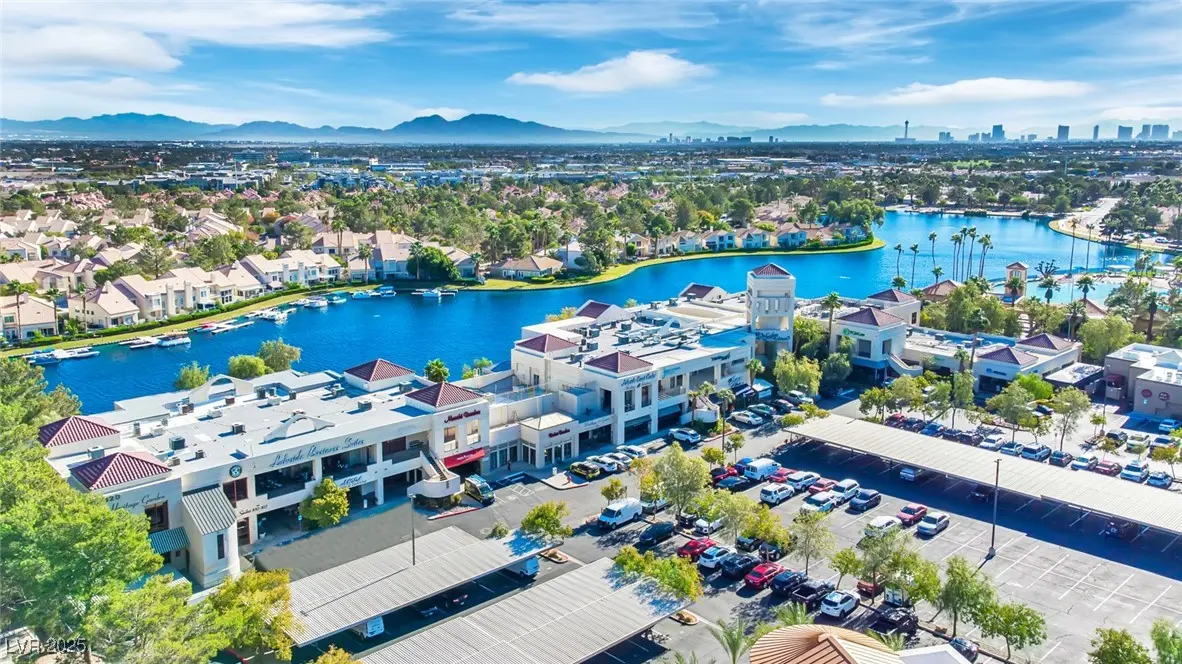 Photo of Listing #2733050