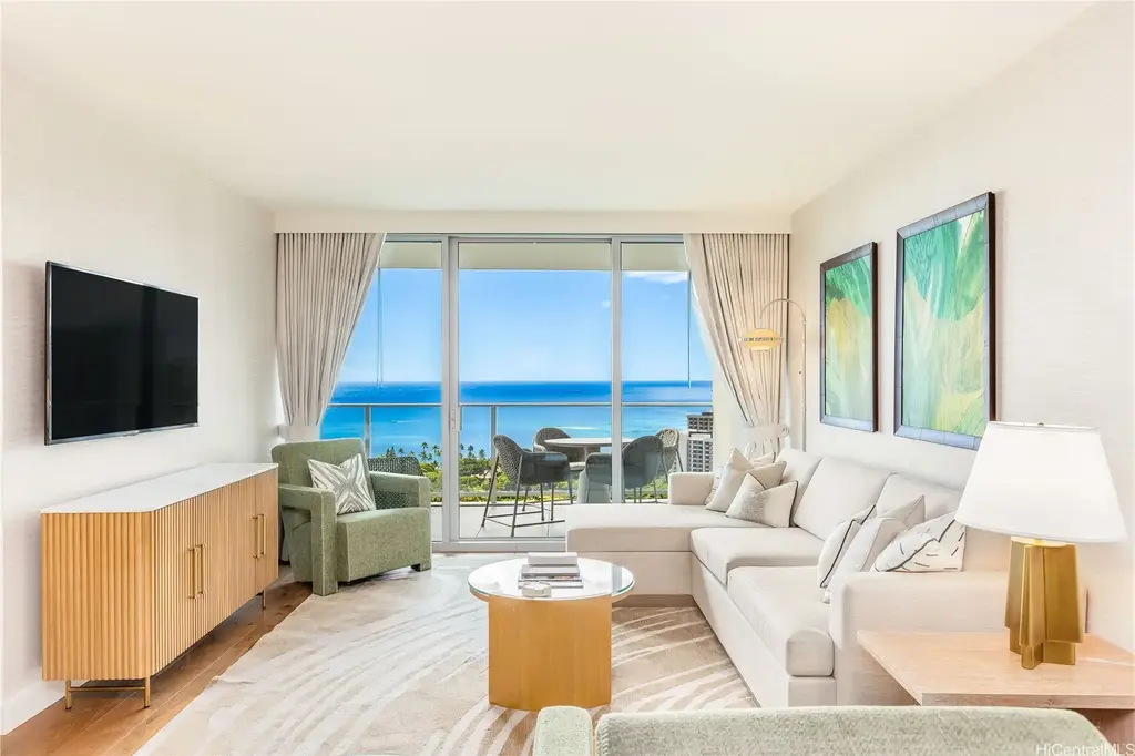 (unit #e2802) 383 Kalaimoku Street, Honolulu