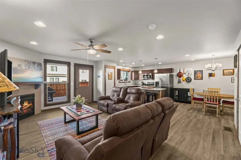 1307 Fozzie Lane B, Belgrade