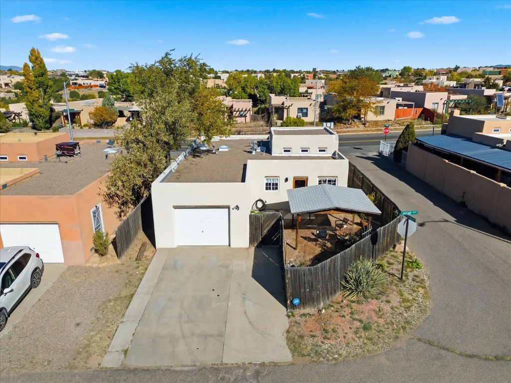 6356 Jaguar Drive, Santa Fe