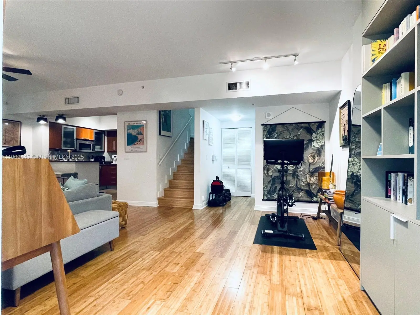 Photo of Listing #A11909445