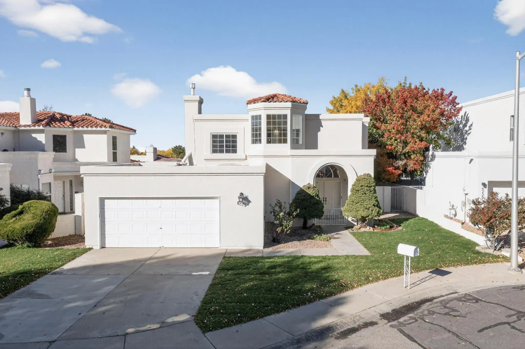 6225 Peachtree Place Ne, Albuquerque