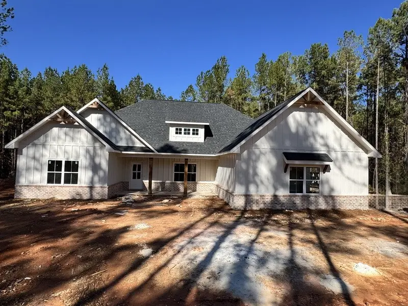 207 Lee Rd 334, Salem