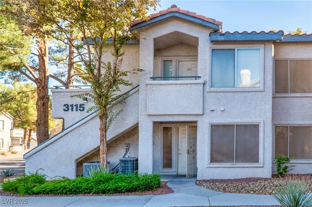 Photo of Listing #2733100