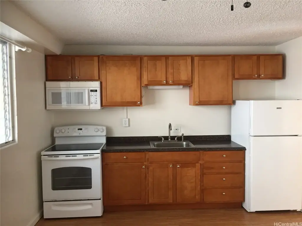 2407 Tusitala Street # 302, Honolulu