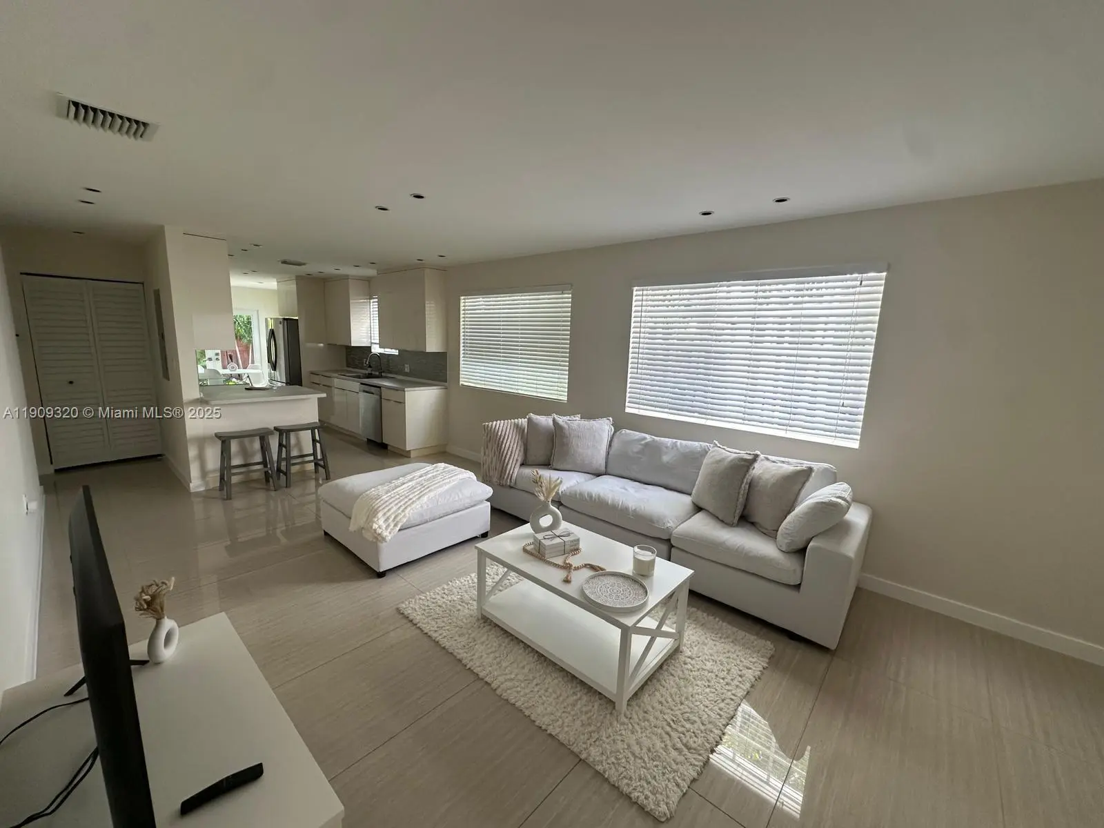 Photo of Listing #A11909320