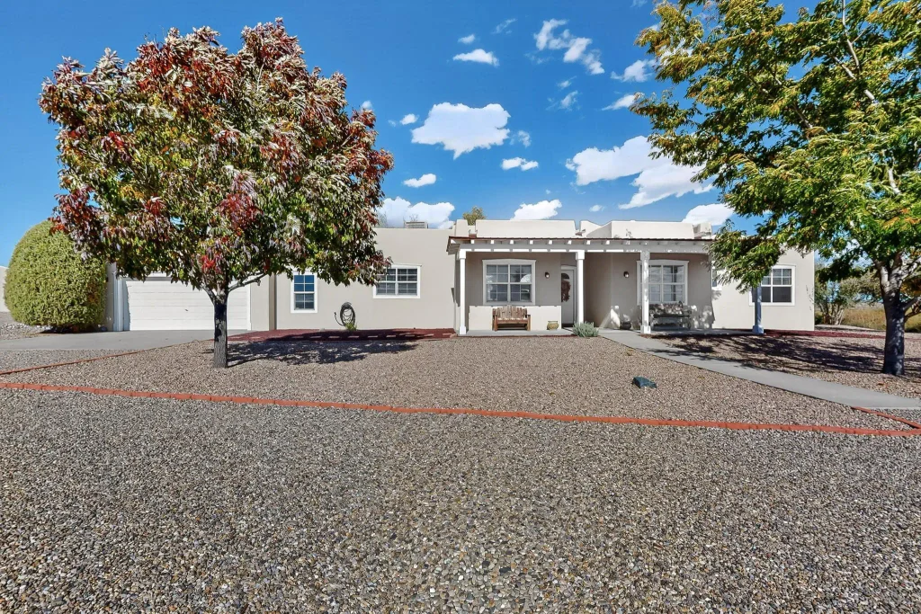 318 San Marcos Loop, Santa Fe