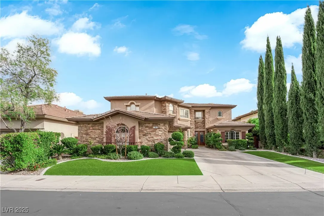 Photo of Listing #2733459