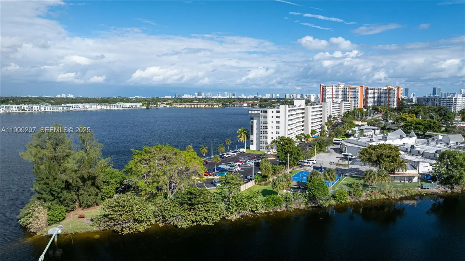 Photo of Listing #A11909297