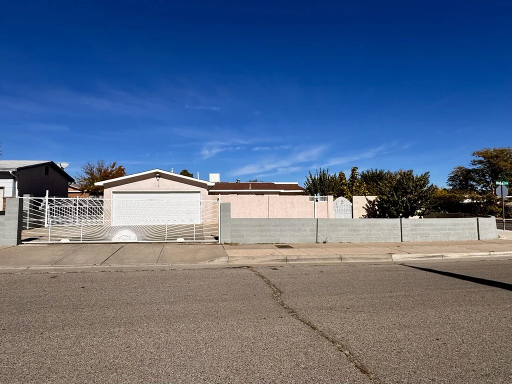 9401 Reba Avenue Sw, Albuquerque