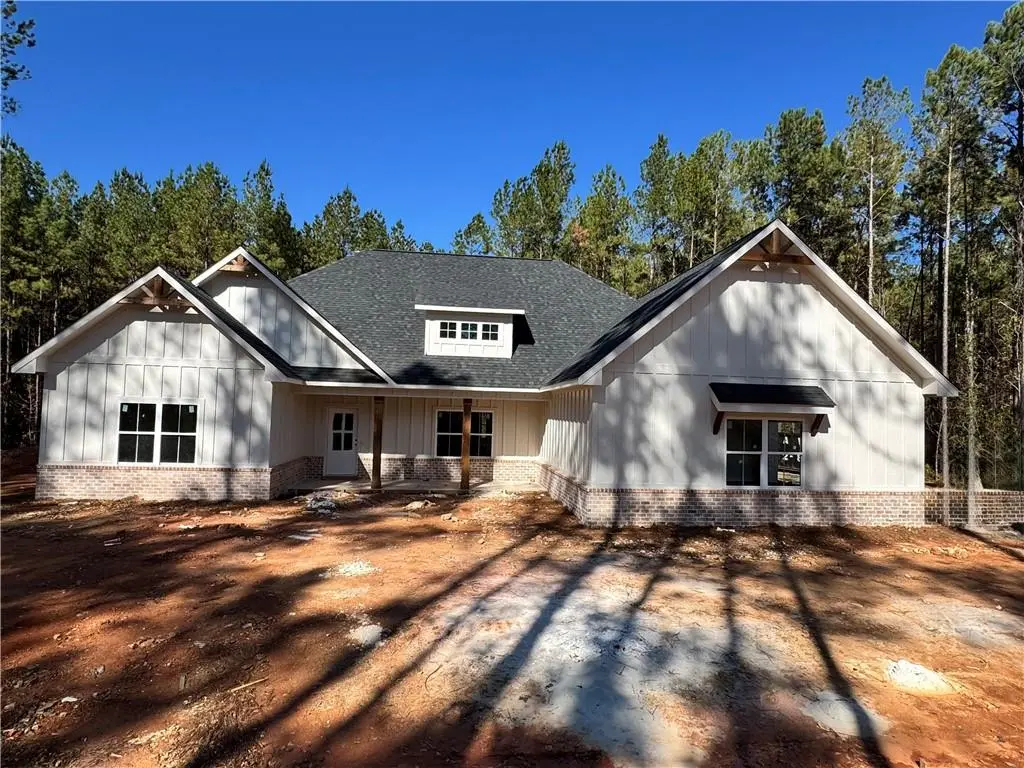 207 Lee Road 334, Salem