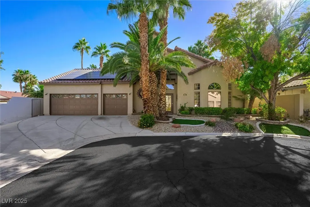 Photo of Listing #2733015