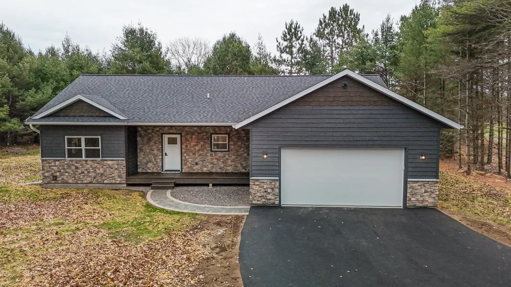 7473 Trailwood Dr, Minocqua