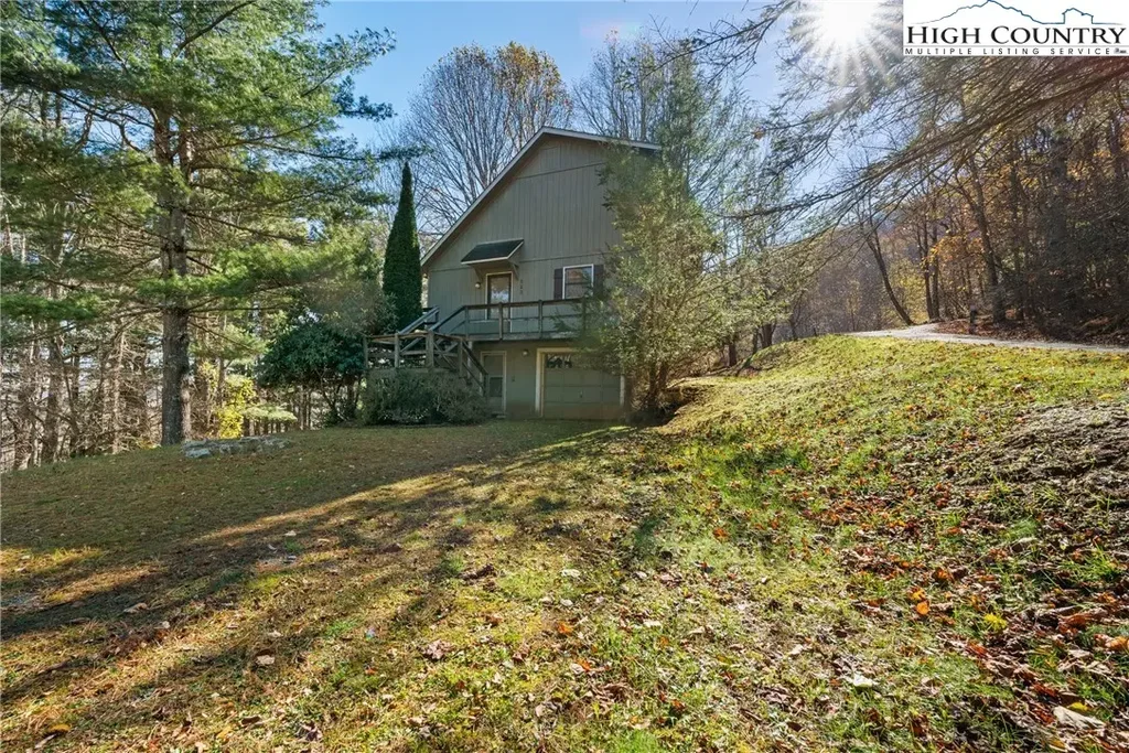 191 Herbs Hollow Road, Boone