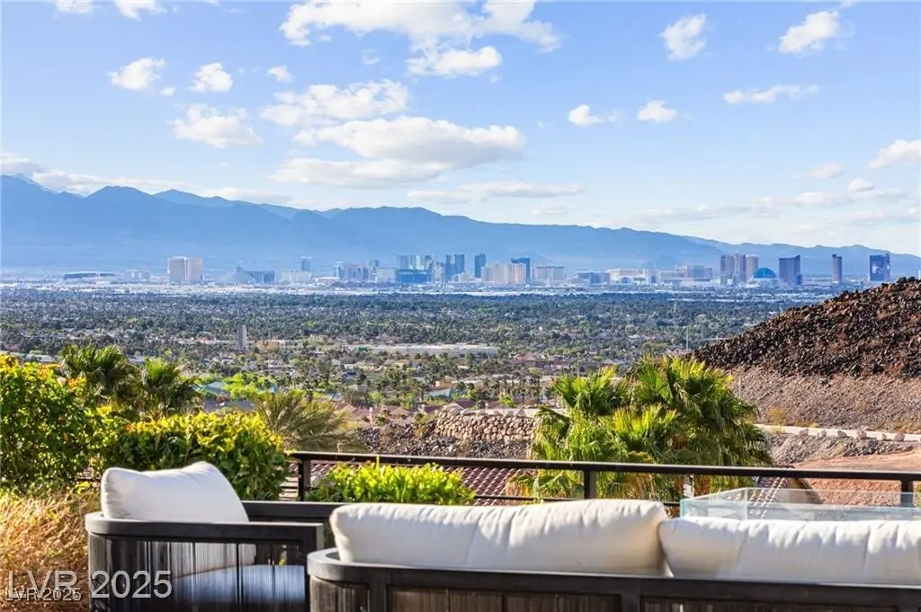 Photo of Listing #2733230