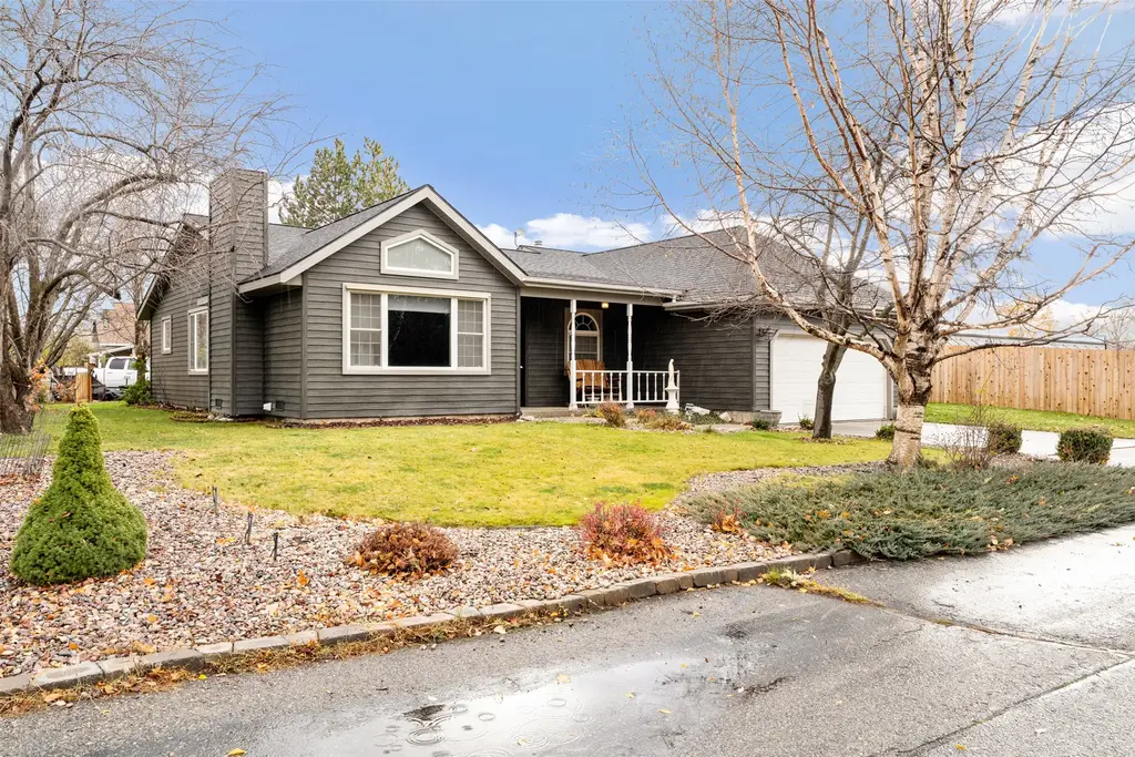 1301 Westwood Court, Hamilton