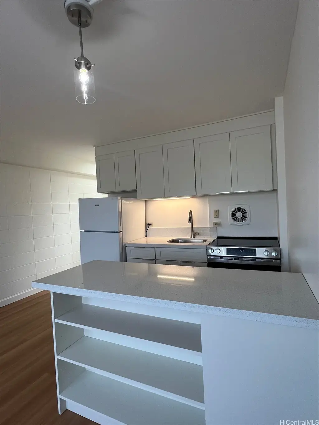 711 Kamuela Avenue, Honolulu