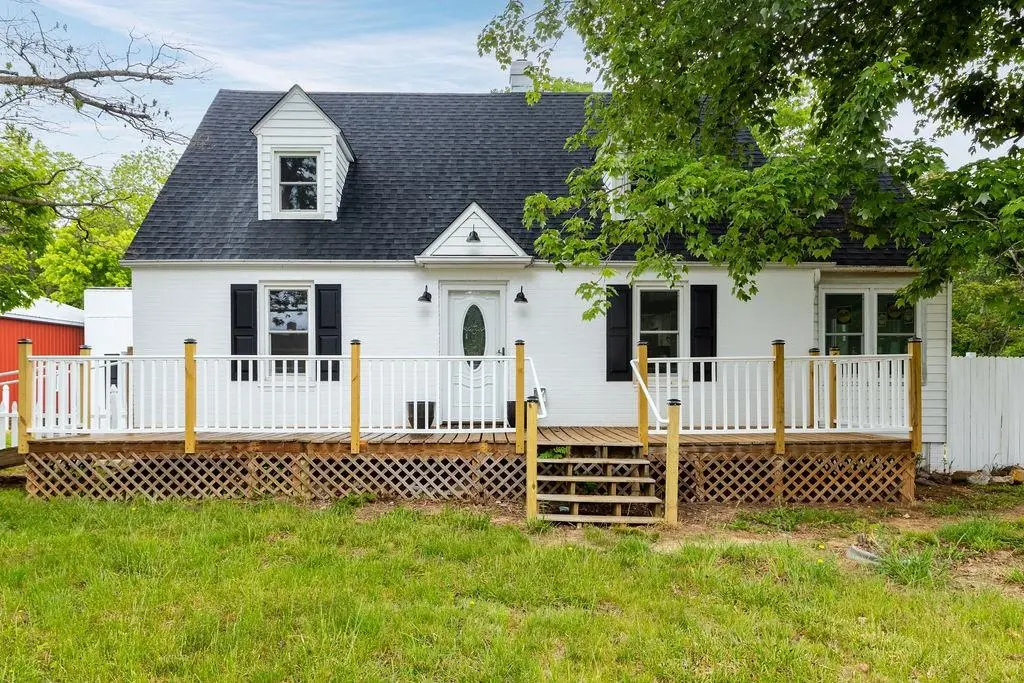 14372 South East Side Hwy, Grottoes