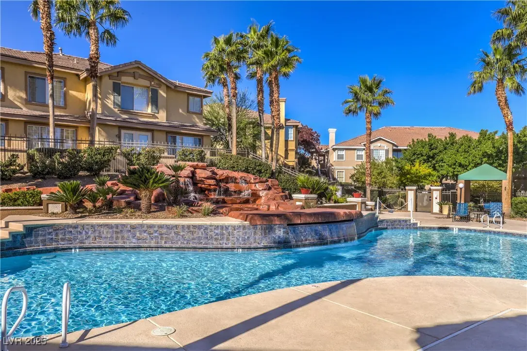 Photo of Listing #2733762