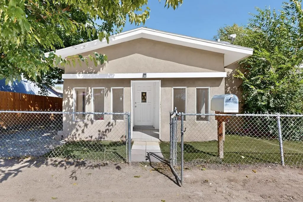 845 Aritas Road Sw, Albuquerque