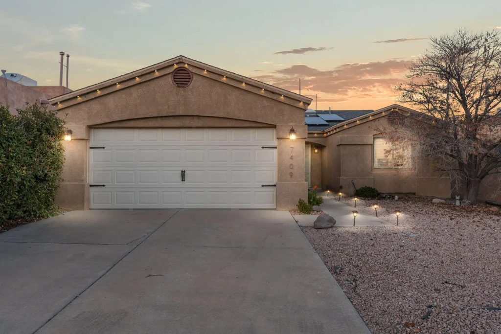 7409 Cerros Place Nw, Albuquerque