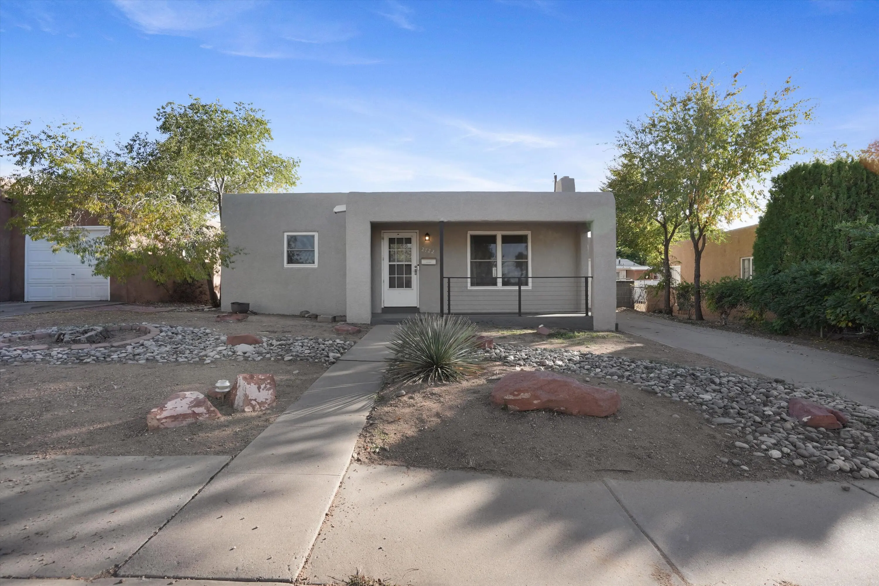 2722 Santa Cruz Avenue Se, Albuquerque